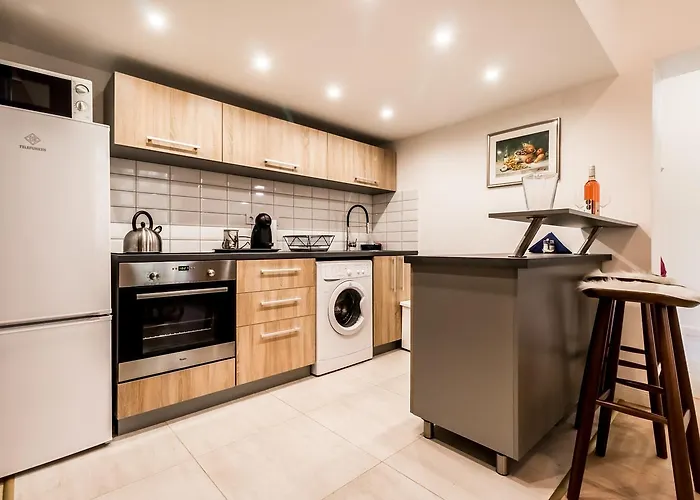 Bpr Paulay Cozy Apartment